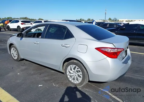2018 Toyota Corolla Le z USA, uszkodzony, nr VIN 2T1BURHE1JC064055